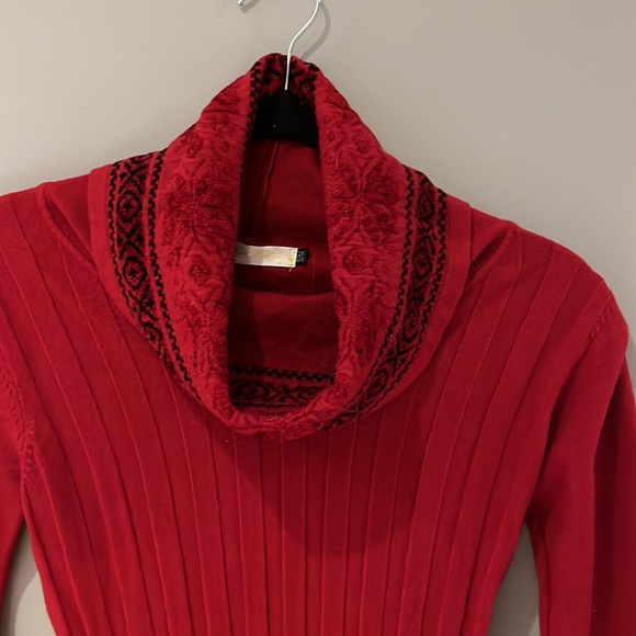 Red winter dress - Picture 3 of 6